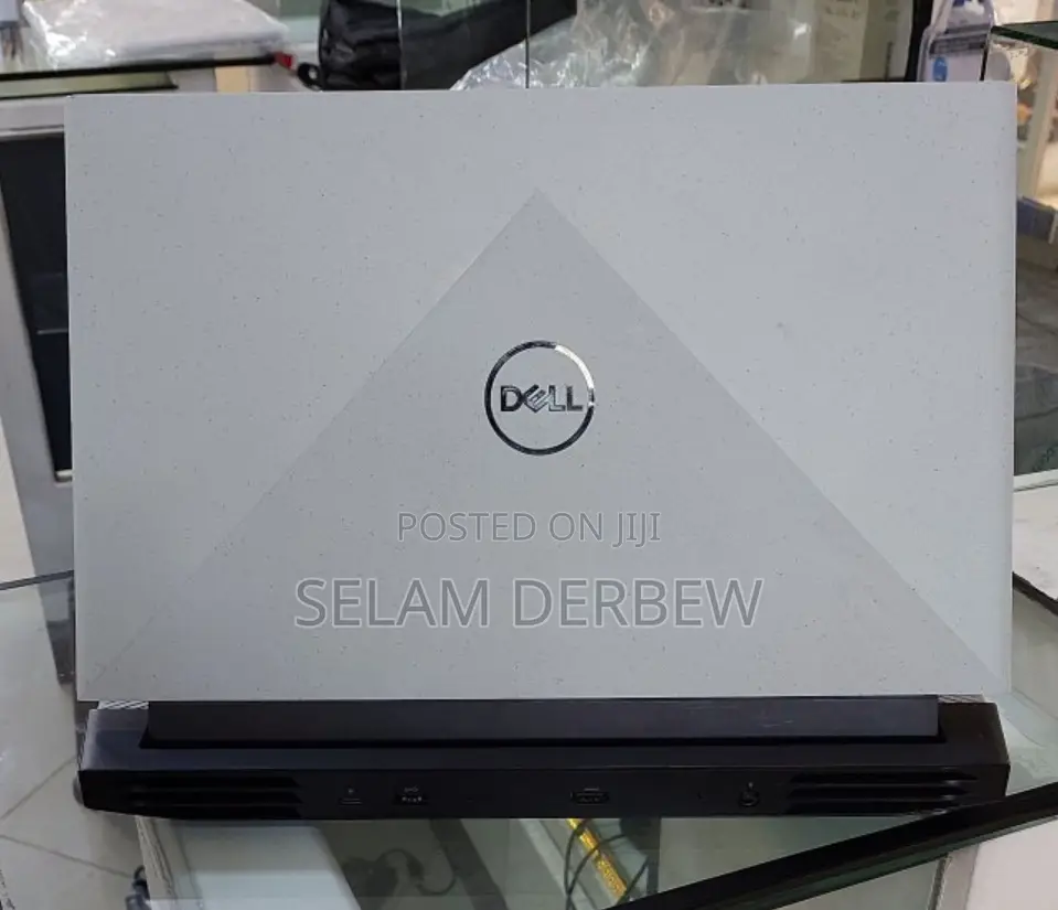 New Laptop Dell G15 5511 16GB AMD Ryzen 7 SSD 512GB