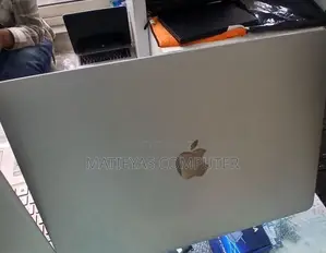 New Laptop Apple MacBook Air 2023 M2 8GB Apple M2 SSD 256GB