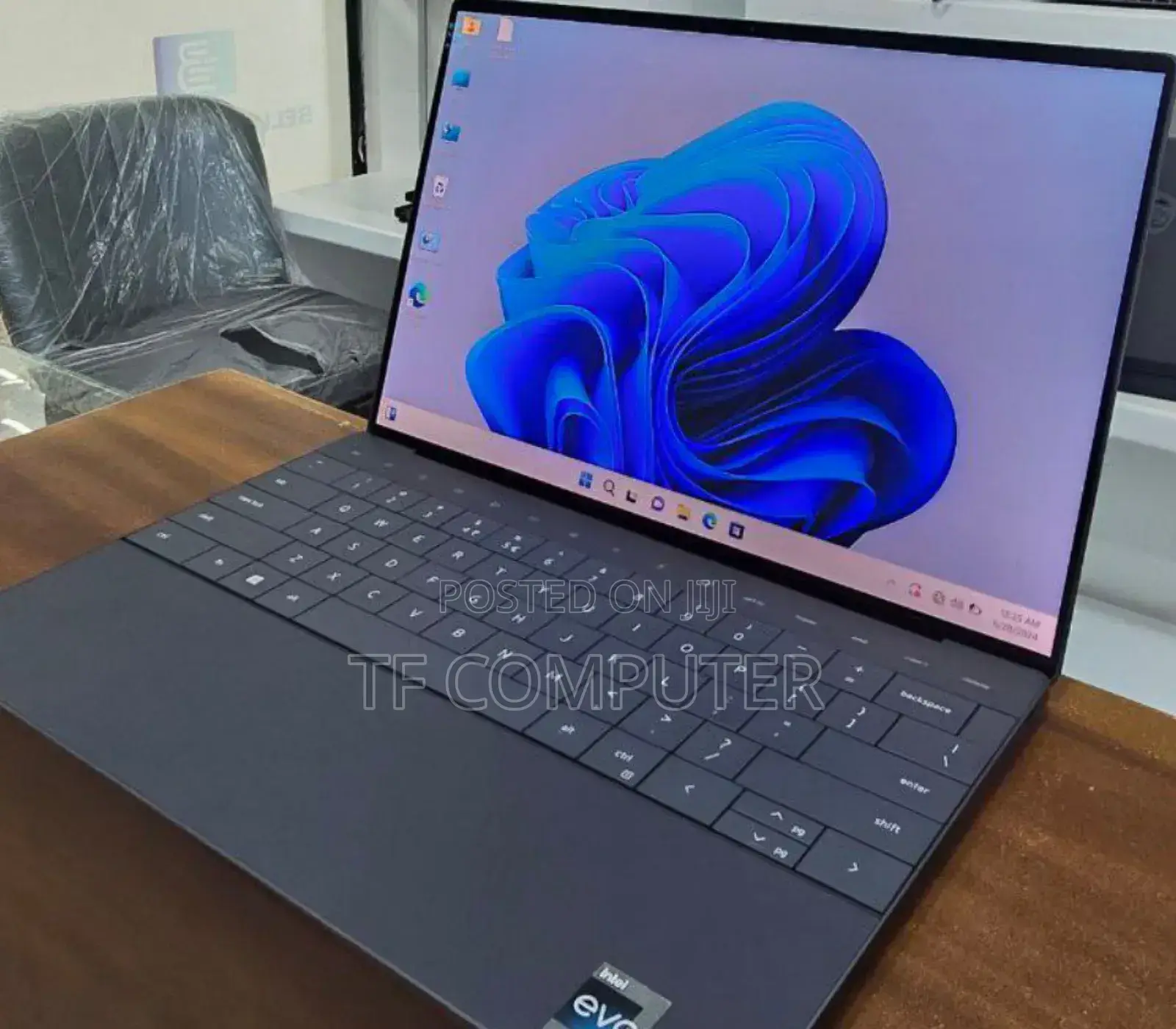 New Laptop Dell XPS 13 32GB Intel Core I7 SSD 1T