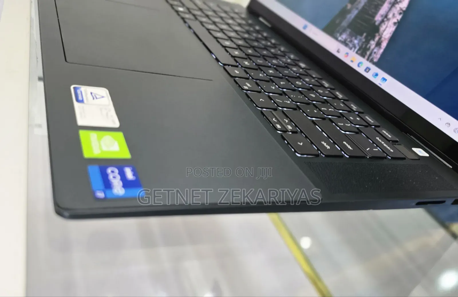 New Laptop Dell Precision 15 7520 16GB Intel Core I7 SSD 512GB