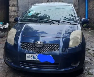 Photo - Toyota Yaris 2005 Blue