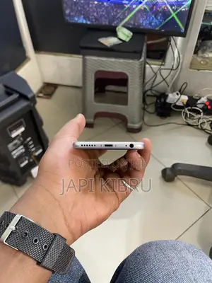 Apple iPhone 6s 64 GB Silver