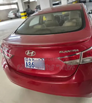 Hyundai Elantra 2013 Red