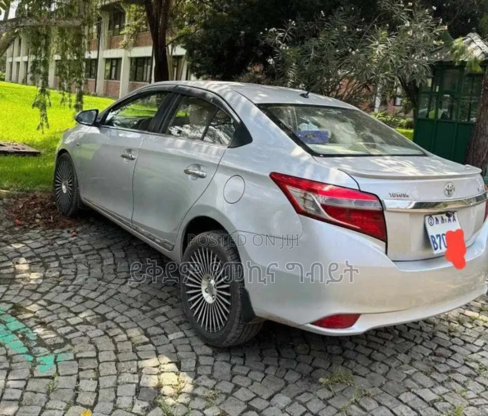 Toyota Yaris 2015 Silver