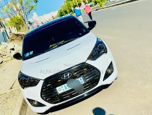 Hyundai Veloster 2013 White
