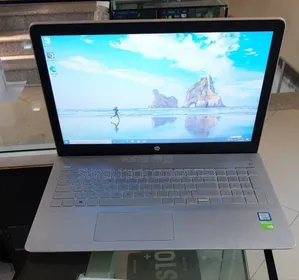 New Laptop HP Pavilion 11 8GB Intel Core I5 HDD 1T