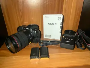 Photo - Canon Eos R W Red Ring