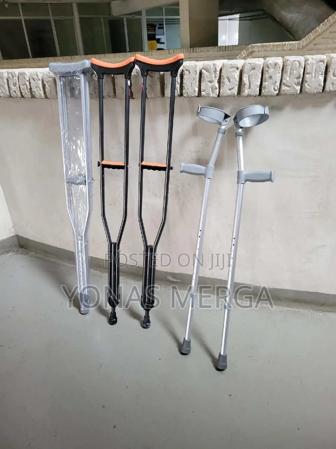 Endynino 1 Pair Adjustable Crutches for Adults,
Crutchesክራንች