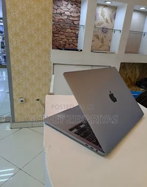 New Laptop Apple MacBook Pro 2020 16GB Intel Core I5 SSD 512GB