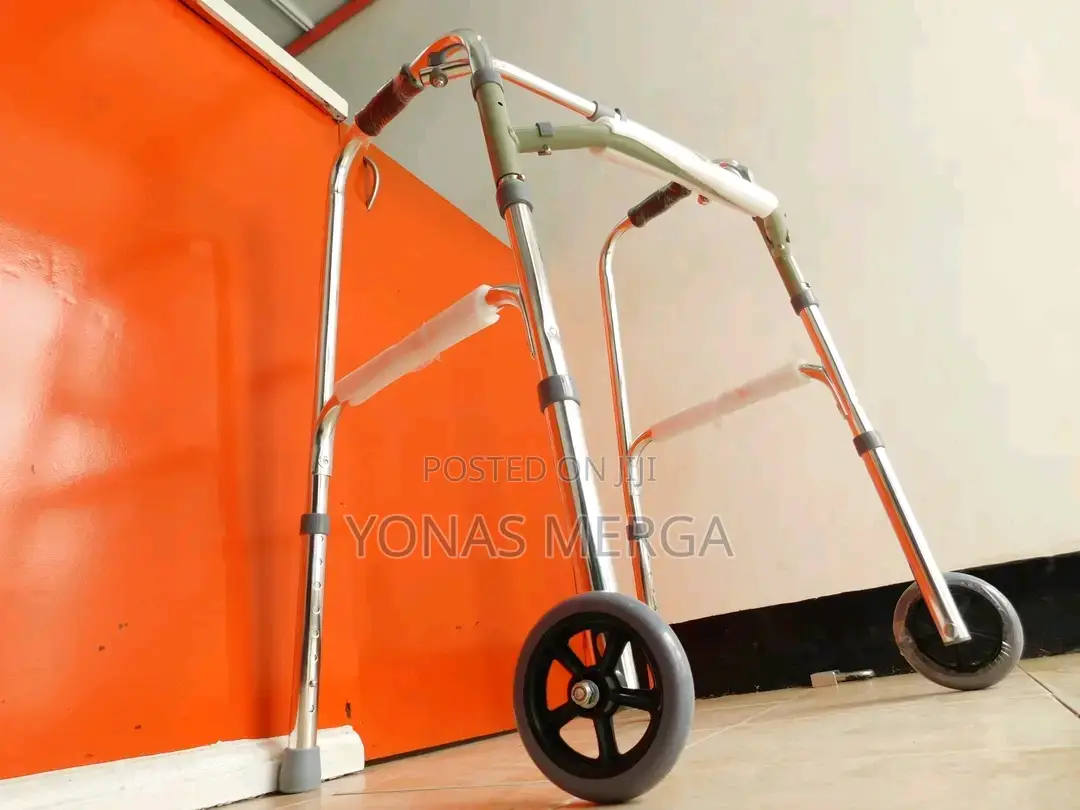 Aluminum Walker₩Age Group
Paediatric Walkers
Company₩0walker