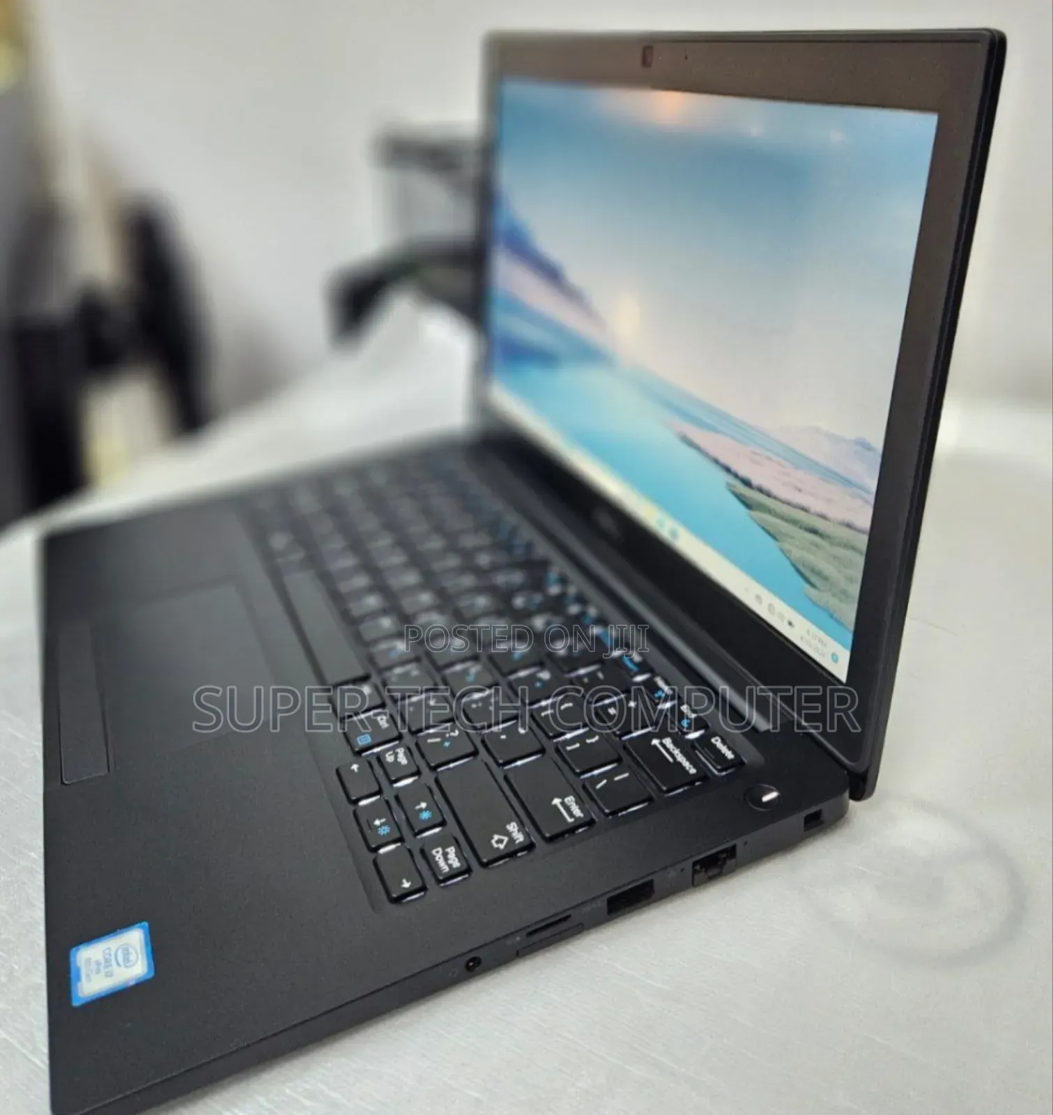 New Laptop Dell Latitude 5310 8GB Intel Core I7 SSD 256GB
