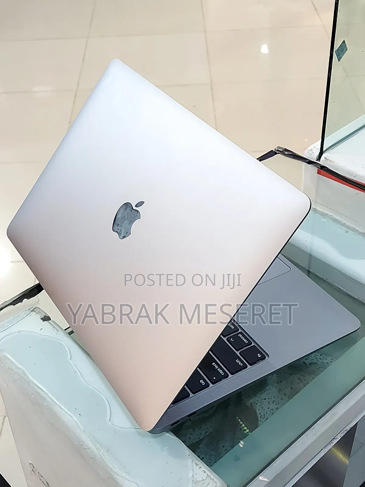 New Laptop Apple MacBook Air 2020 M1 16GB Intel Core I7 SSD 512GB