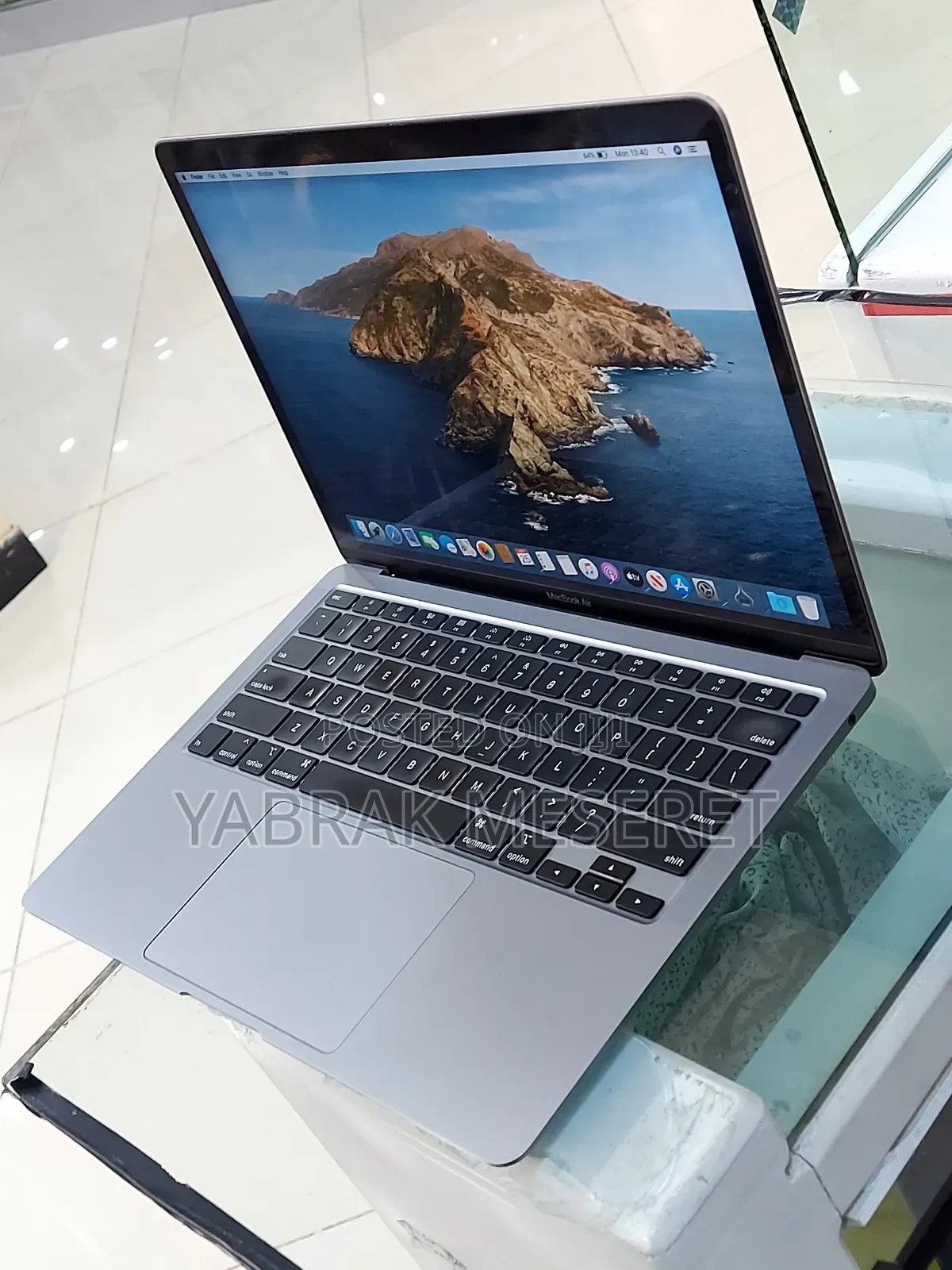 New Laptop Apple MacBook Air 2020 M1 16GB Intel Core I7 SSD 512GB