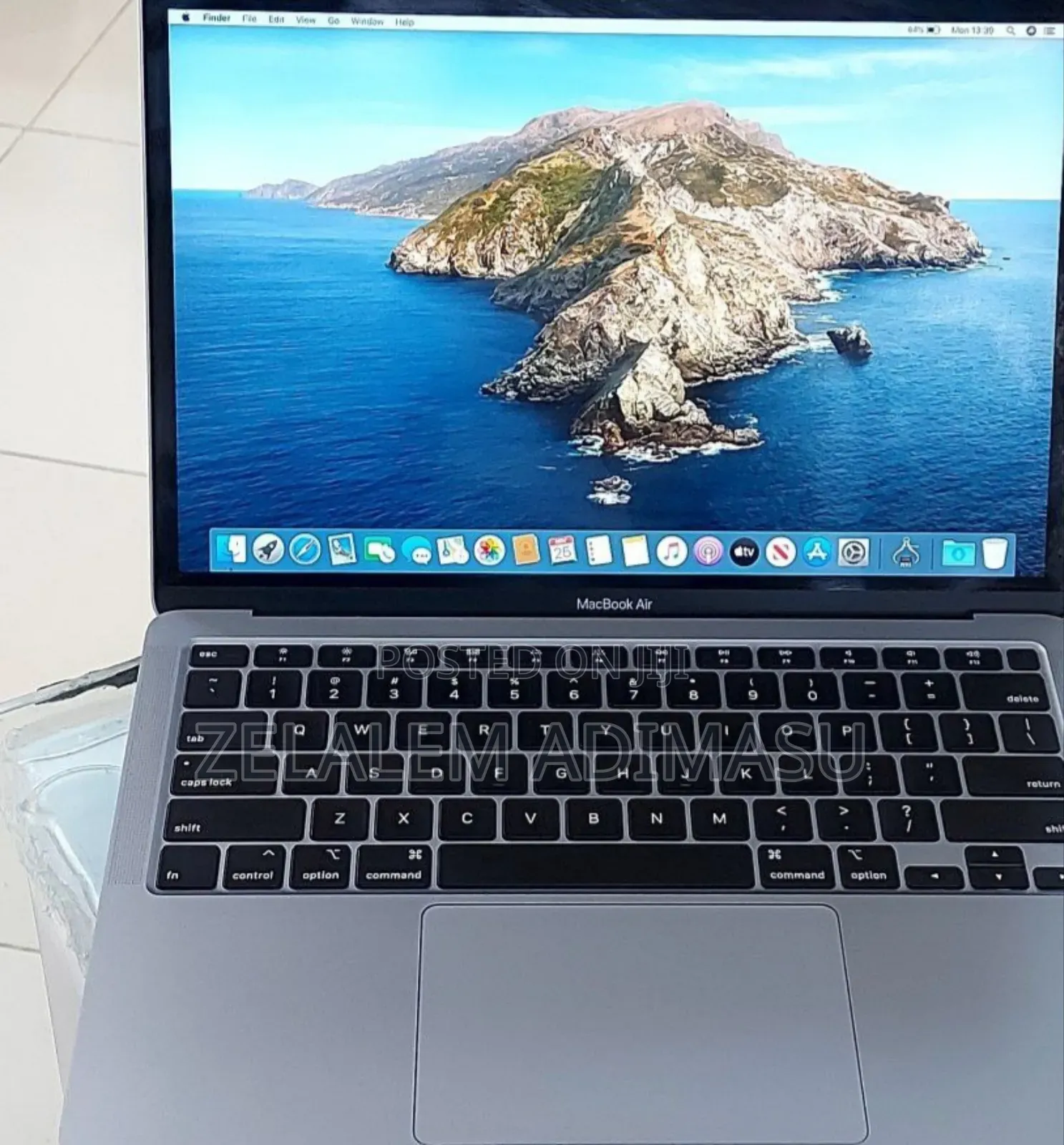 New Laptop Apple MacBook Air 2020 8GB Intel Core I7 SSD 512GB