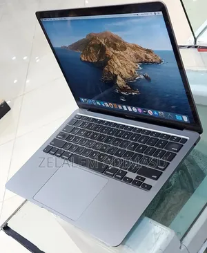 New Laptop Apple MacBook Air 2020 8GB Intel Core I7 SSD 512GB
