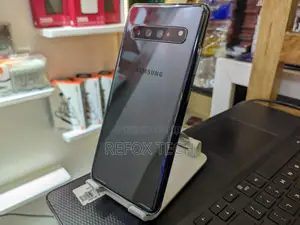 New Samsung Galaxy S10 5G 256 GB Black