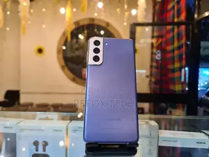 Photo - New Samsung Galaxy S21 5G 256 GB Purple