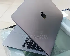 New Laptop Apple MacBook Air 2020 16GB Intel Core I7 SSD 512GB