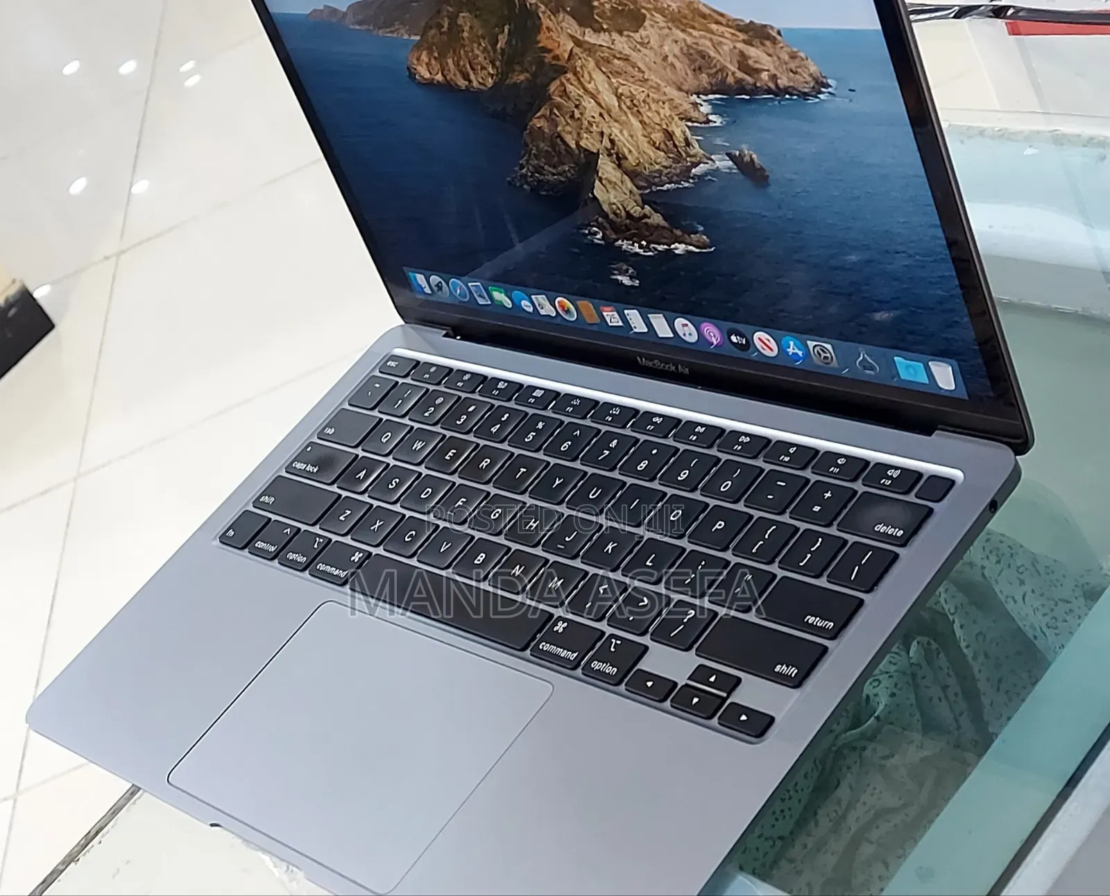 New Laptop Apple MacBook Air 2020 16GB Intel Core I7 SSD 512GB