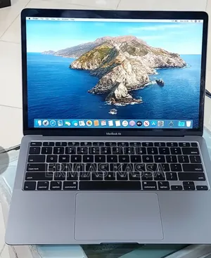 New Laptop Apple MacBook 2020 16GB Intel Core I5 SSD 512GB