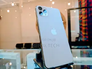 New Apple iPhone 11 Pro Max 256 GB Gold