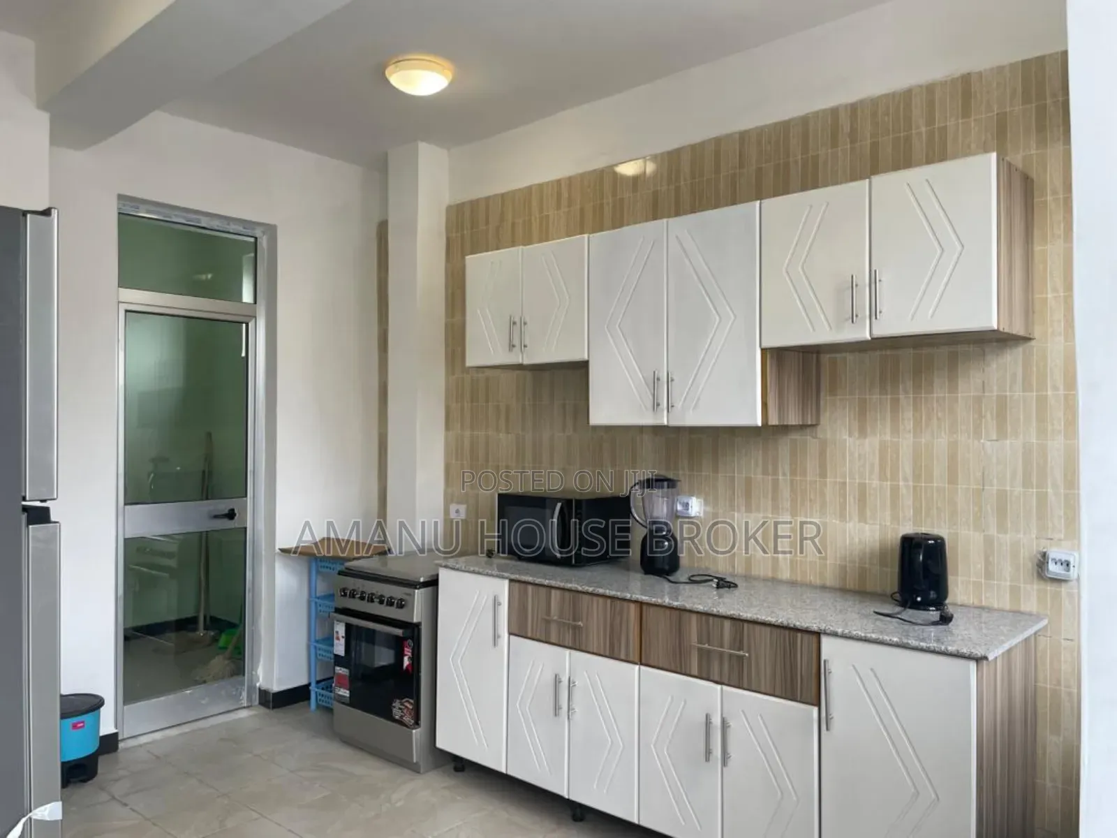 Furnished 5bdrm Apartment in Addis Abeba, Bole for rent