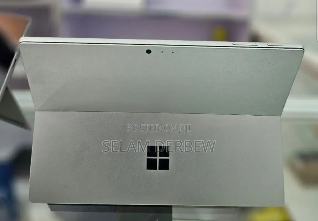 New Laptop Microsoft Surface Pro 5 8GB Intel Core I5 SSD 256GB