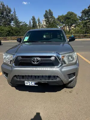 Photo - Toyota Tacoma 2014 Silver