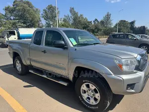 Toyota Tacoma 2014 Silver
