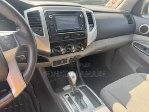 Toyota Tacoma 2014 Silver