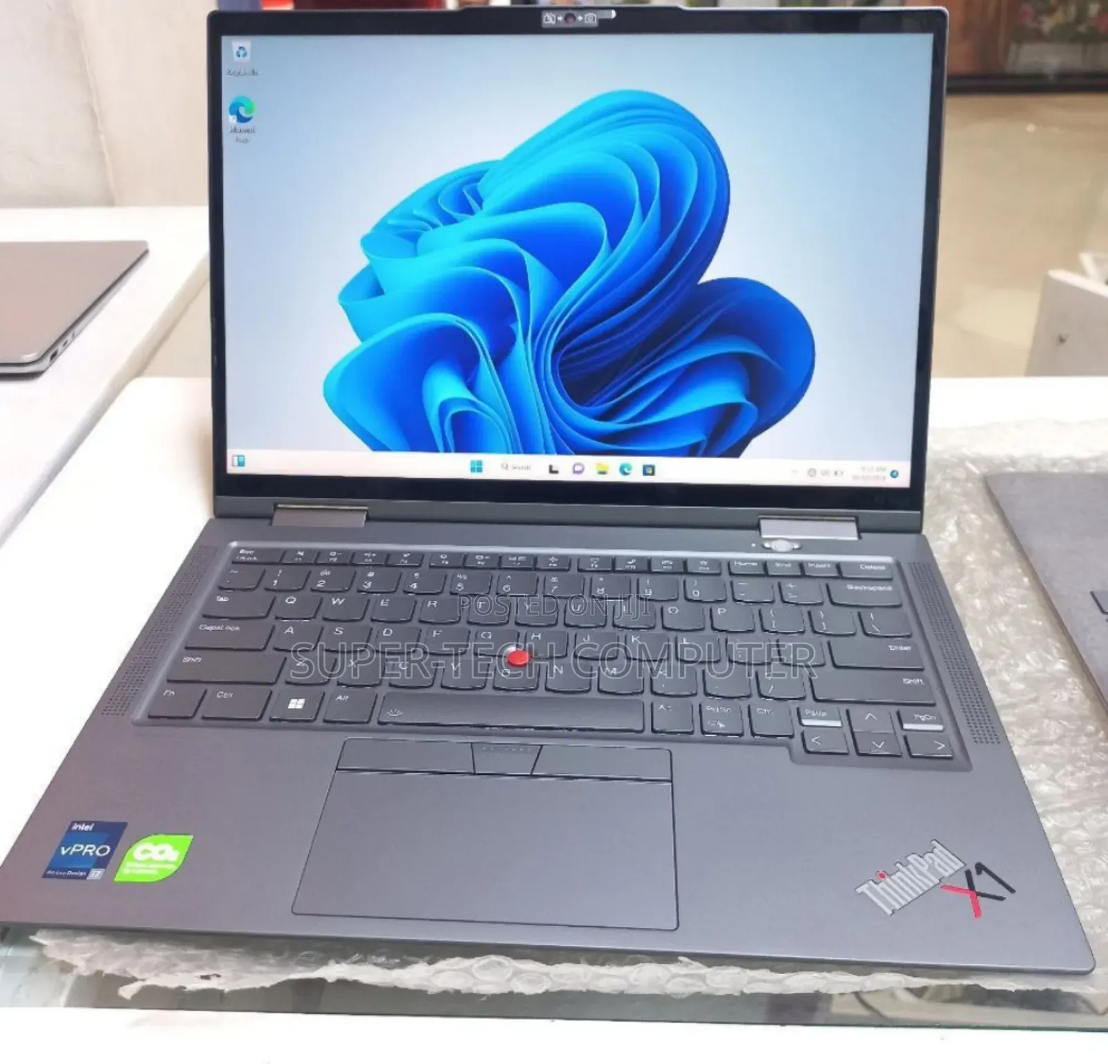 New Laptop Lenovo ThinkPad X1 Yoga Gen 8 32GB Intel Core I7 SSD 1T