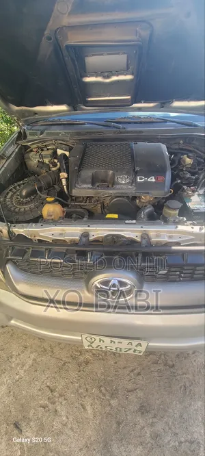 Photo - Toyota Hilux 2.5 D-4D 4X4 SRX 2011 Silver