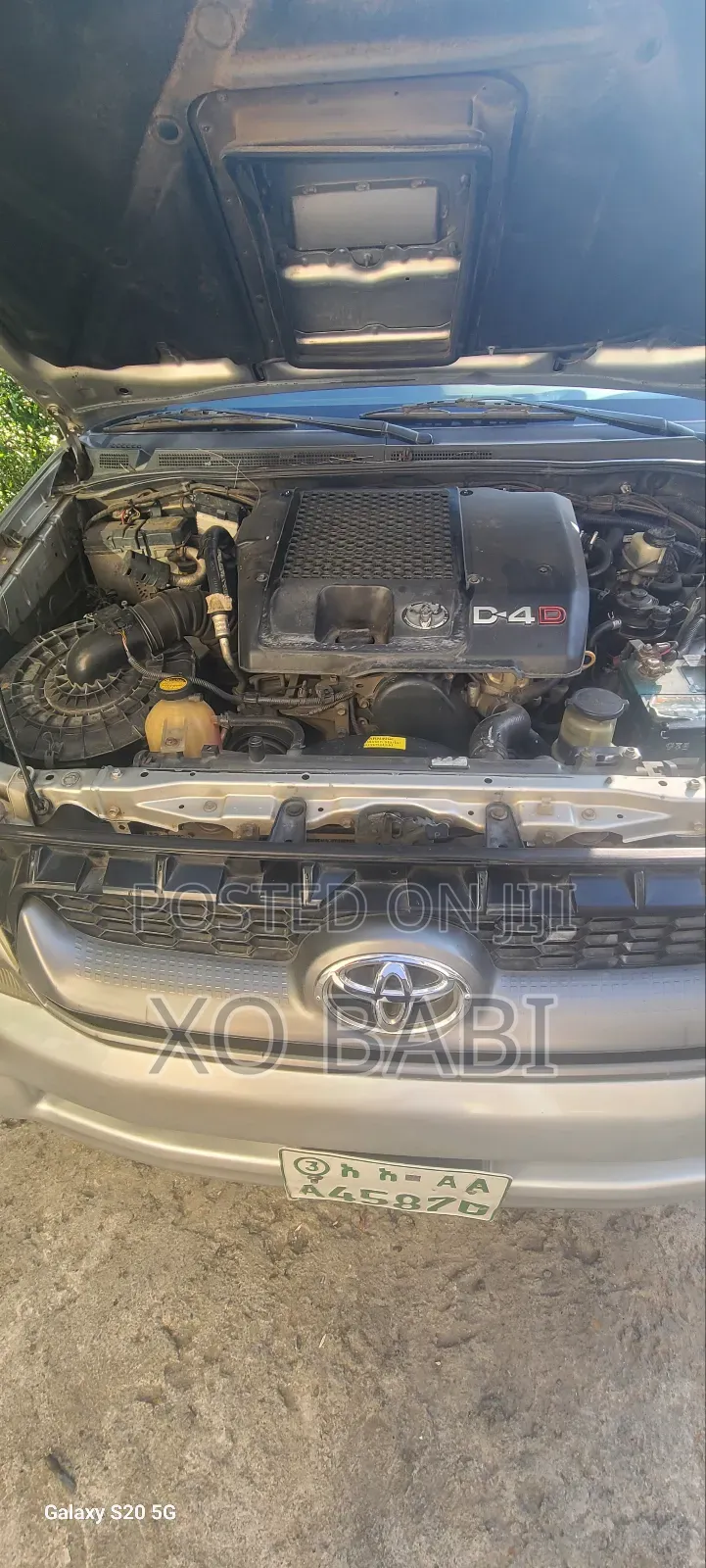 Toyota Hilux 2.5 D-4D 4X4 SRX 2011 Silver