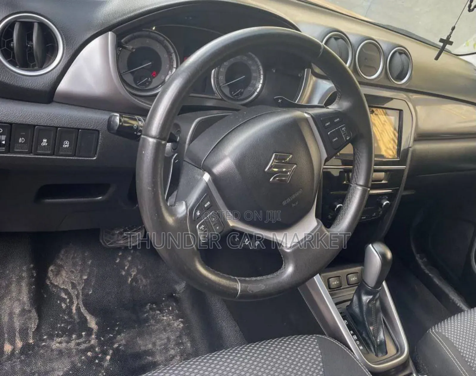 Suzuki Vitara 2021 Orange