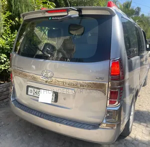 Hyundai Starex 2017 Silver