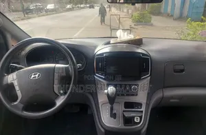 Hyundai Starex 2017 Silver