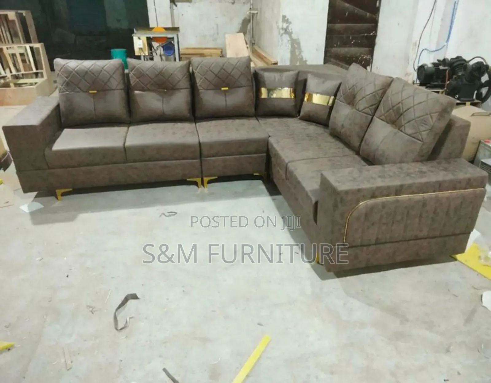Modern L Shape Sofa Sets With Aluminium Sofa Legs