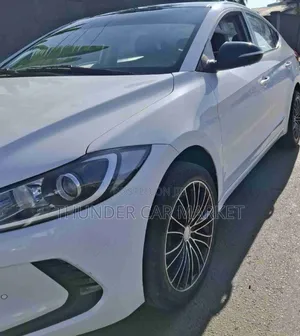 Hyundai Avante 2018 White