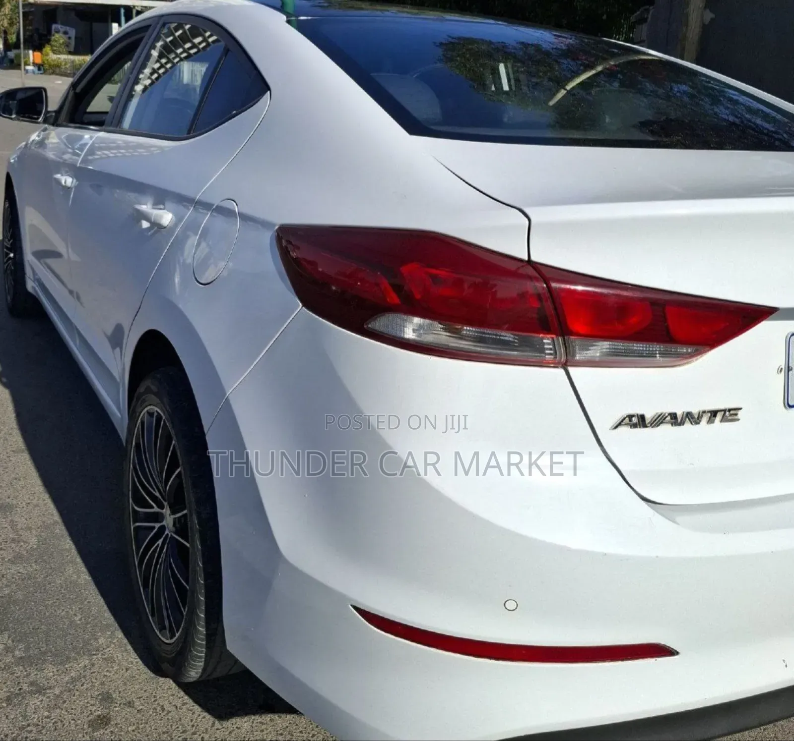Hyundai Avante 2018 White