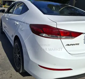 Hyundai Avante 2018 White