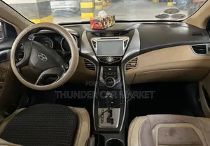 Hyundai Elantra 2013 Red