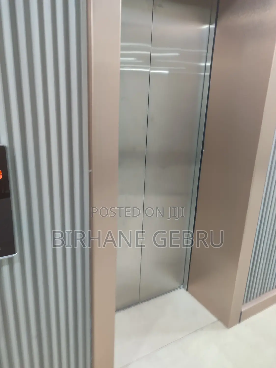 Luxury Apartiment Rent for Office