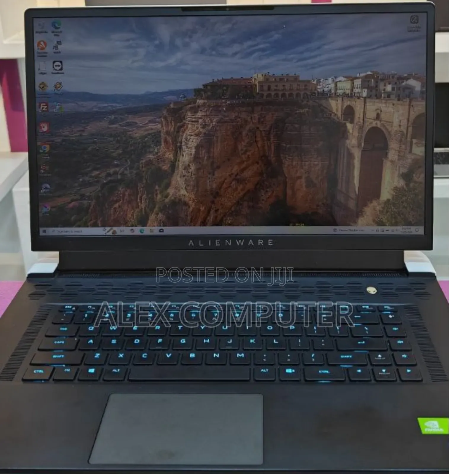 New Laptop Alienware M17x R2 16GB Intel Core I7 SSD 512GB