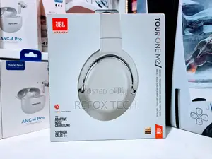 Photo - JBL Tour One M2