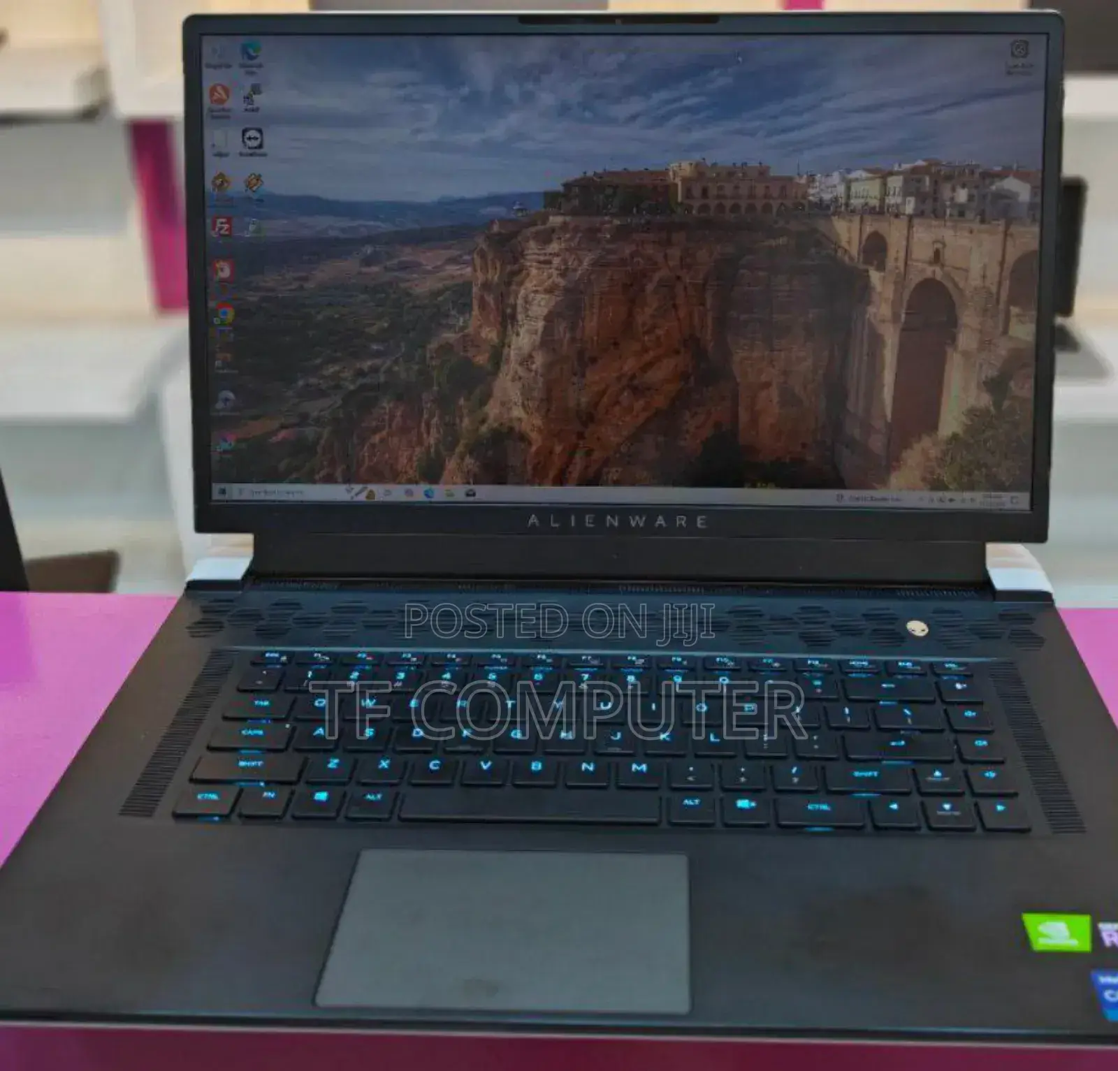 New Laptop Alienware M17x R2 16GB Intel Core I7 SSD 512GB