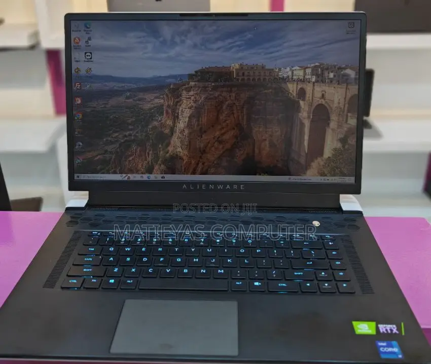 New Laptop Alienware M17x R2 16GB Intel Core I7 SSD 512GB