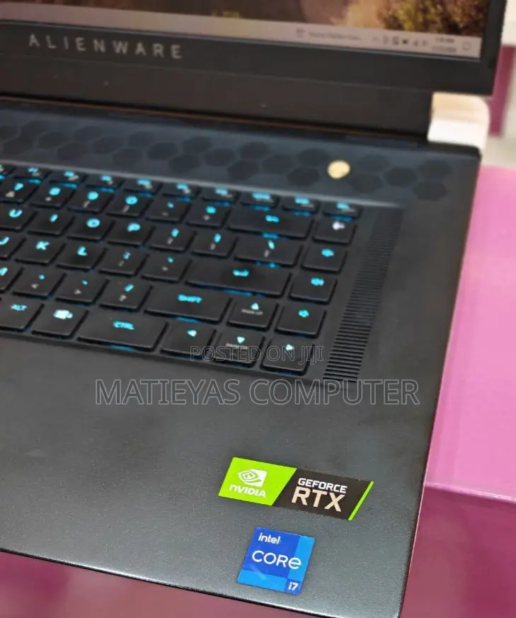 New Laptop Alienware M17x R2 16GB Intel Core I7 SSD 512GB
