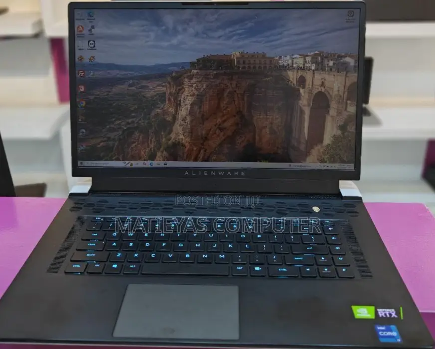 New Laptop Alienware M17x R2 16GB Intel Core I7 SSD 512GB