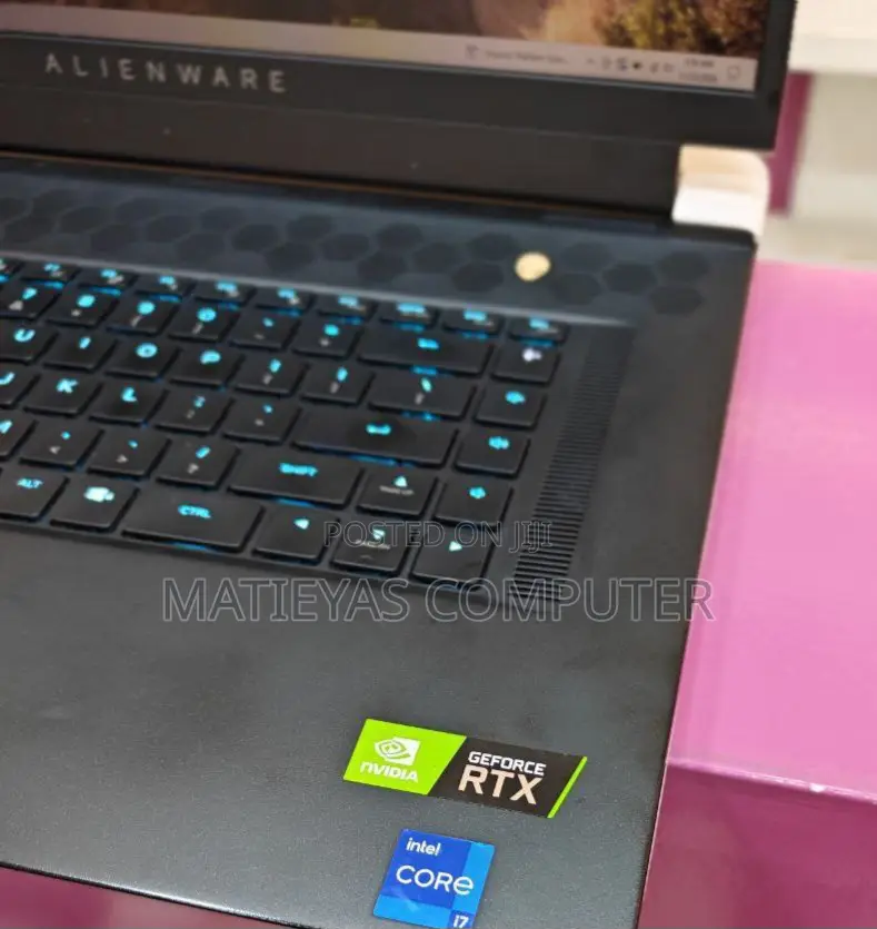 New Laptop Alienware M17x R2 16GB Intel Core I7 SSD 512GB