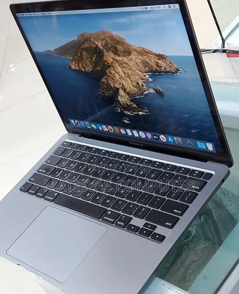 New Laptop Apple MacBook Air 2020 16GB Intel Core I7 SSD 512GB